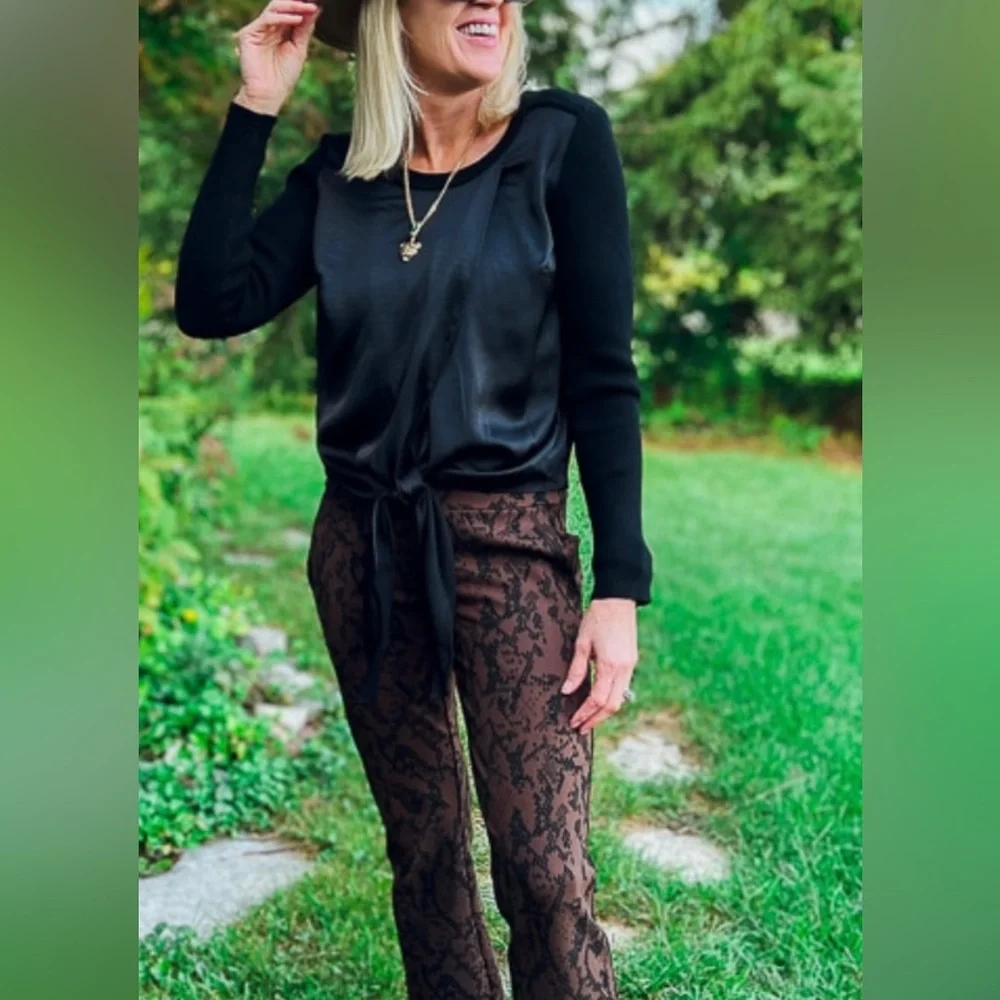 Cabi Crosstie Pullover - Picture 4 of 8